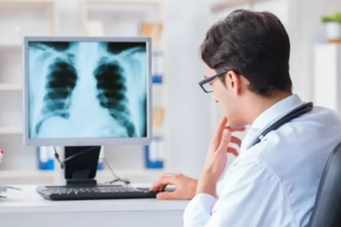 QT-Lt.-General-Ranbir-Singh-paying-tributes-to-martyrs-on-the-72nd-Infantry-Day-at-Udhampur-1024x570-1